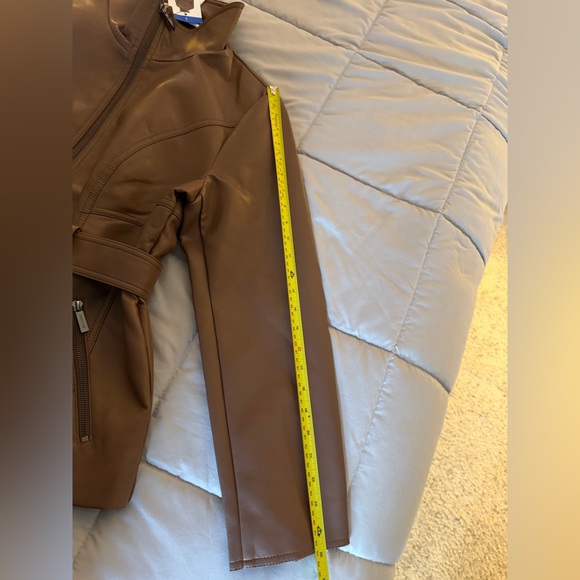 Kenneth Cole New York Belted Faux Leather Jacket Brown Size L NWT - Picture 4 of 9